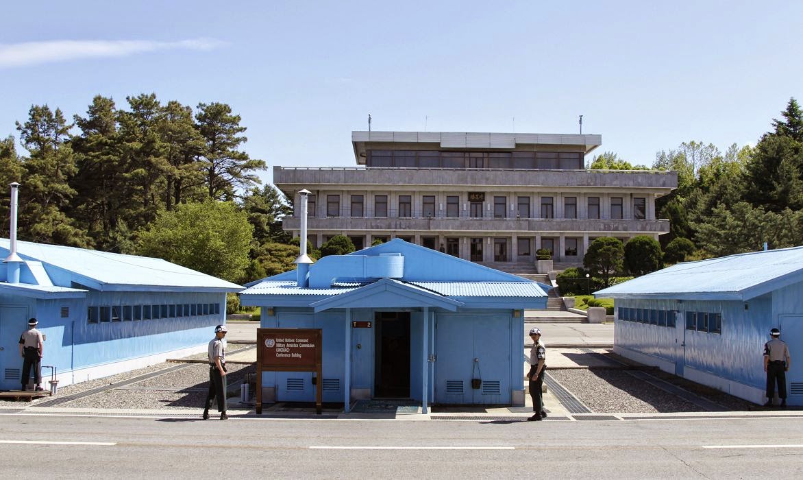 韓國文在寅政府為解決朝鮮半島局勢動盪,建議朝鮮在板門店舉行軍事會談。 韓國文在寅政府為解決朝鮮半島局勢動盪,建議朝鮮在板門店舉行軍事會談。