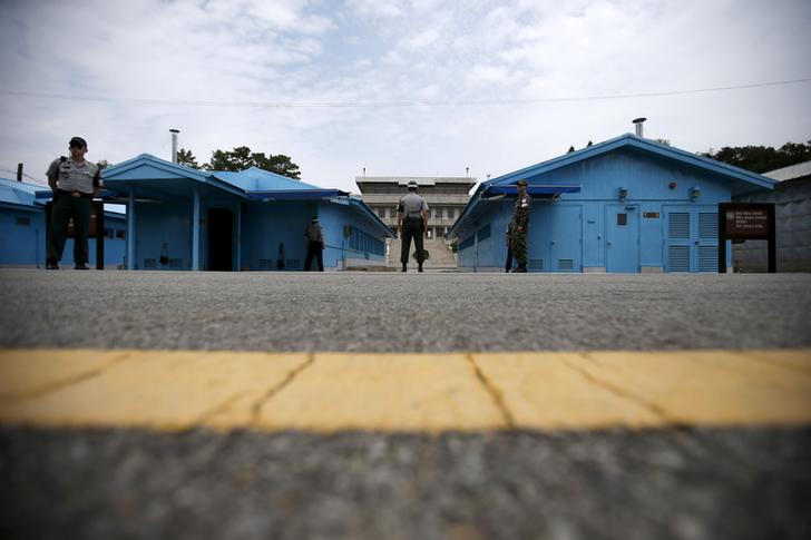 南韓國防部提議與北韓召開軍事會談,圖為板門店警戒中的南韓士兵。 南韓國防部提議與北韓召開軍事會談,圖為板門店警戒中的南韓士兵。
