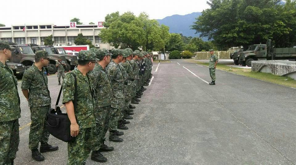 尼莎颱風來襲國防救災協助撤離陸軍第二地區支援指揮部依第二作戰區,在花蓮玉里災防整備。 圖:取自國防部發言人臉書 尼莎颱風來襲國防救災協助撤離陸軍第二地區支援指揮部依第二作戰區,在花蓮玉里災防整備。 圖:取自國防部發言人臉書