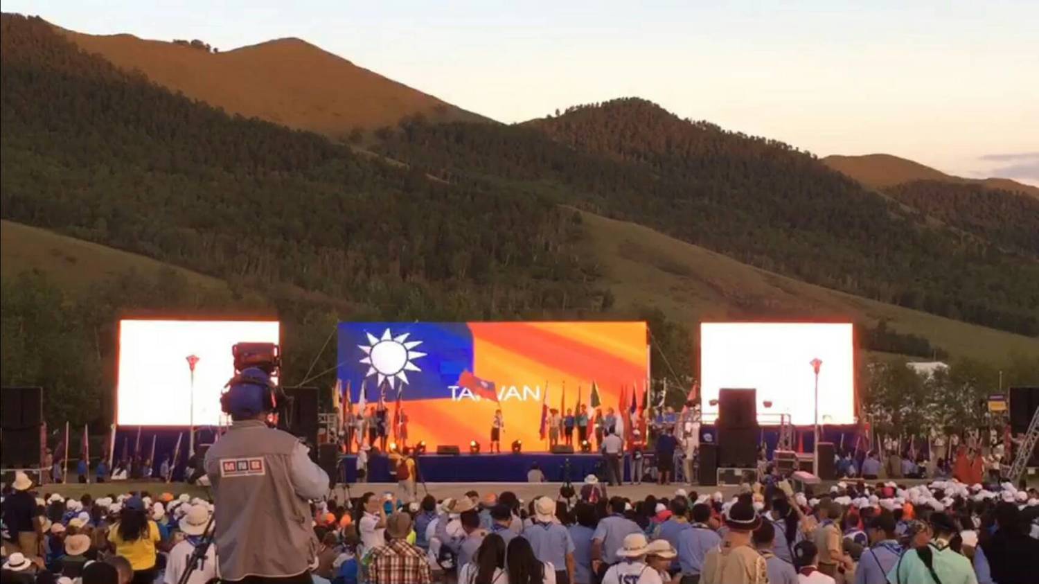 童軍重要的國際活動,亞太大露營活動,在本月28日到31日在蒙古隆重舉辦,會場內各國國旗高掛,中華民國國旗也在其中飄揚著,讓不少國際童軍們認識台灣。 圖 : 基隆市政府 / 提供 童軍重要的國際活動,亞太大露營活動,在本月28日到31日在蒙古隆重舉辦,會場內各國國旗高掛,中華民國國旗也在其中飄揚著,讓不少國際童軍們認識台灣。 圖 : 基隆市政府 / 提供