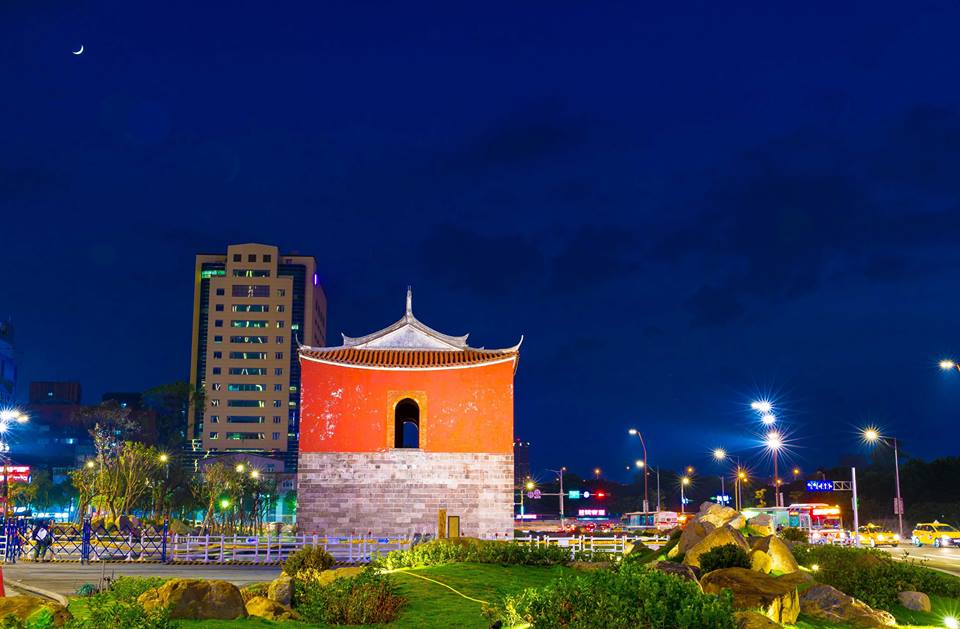 夜晚的北門。 圖:台北市政府提供 夜晚的北門。 圖:台北市政府提供