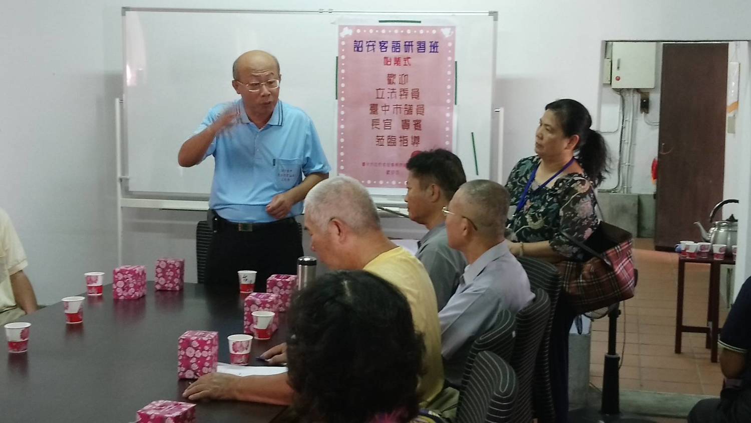 客委會主委劉宏基表示,張廖家廟派下裔孫源自福建省詔安縣二都官陂元子公後裔,原屬詔安客,因環境變遷導致福佬化,逐漸淡忘詔安客語。 圖:台中市政府客委會提供 客委會主委劉宏基表示,張廖家廟派下裔孫源自福建省詔安縣二都官陂元子公後裔,原屬詔安客,因環境變遷導致福佬化,逐漸淡忘詔安客語。 圖:台中市政府客委會提供