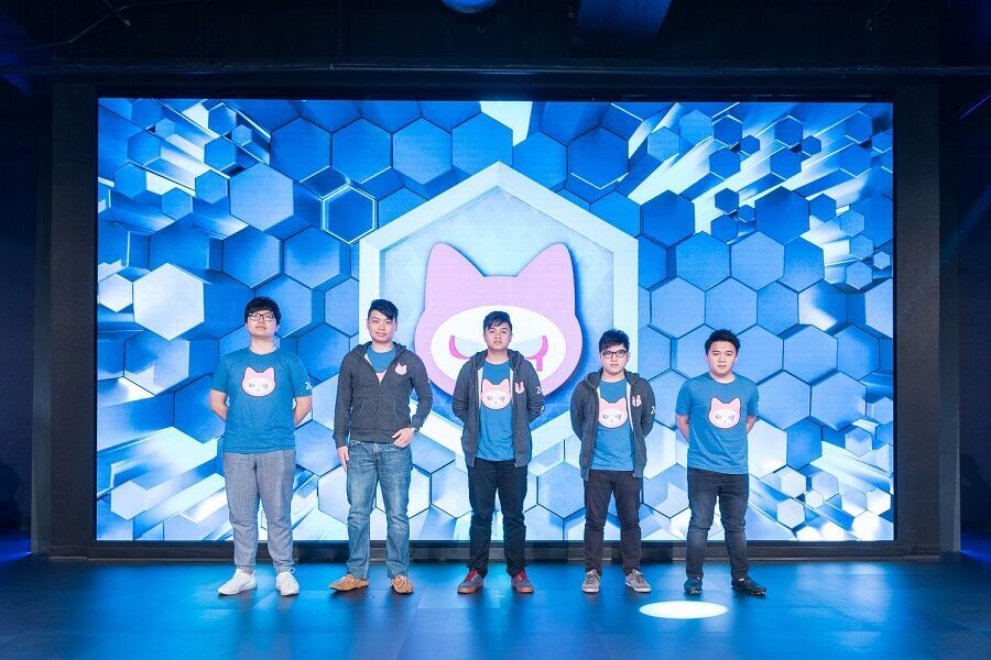 八強賽第一場由韓國第一種子MVP Black對上東南亞DeadlyKittens,MVP Black隨著強烈攻勢取得優勝確定晉級四強。而DeadlyKittens將還有敗部復活賽的機會能夠重新翻身。 八強賽第一場由韓國第一種子MVP Black對上東南亞DeadlyKittens,MVP Black隨著強烈攻勢取得優勝確定晉級四強。而DeadlyKittens將還有敗部復活賽的機會能夠重新翻身。