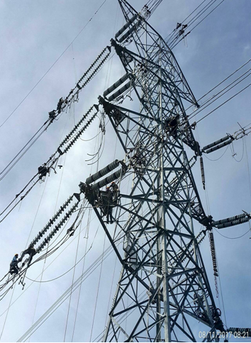 今日經濟部表示,經過搶修後,今(11)日已完成電塔工程,可以趕在下周一(14日)前歸隊發電,暫緩限電危機。 圖:經濟部能源局提供 今日經濟部表示,經過搶修後,今(11)日已完成電塔工程,可以趕在下周一(14日)前歸隊發電,暫緩限電危機。 圖:經濟部能源局提供