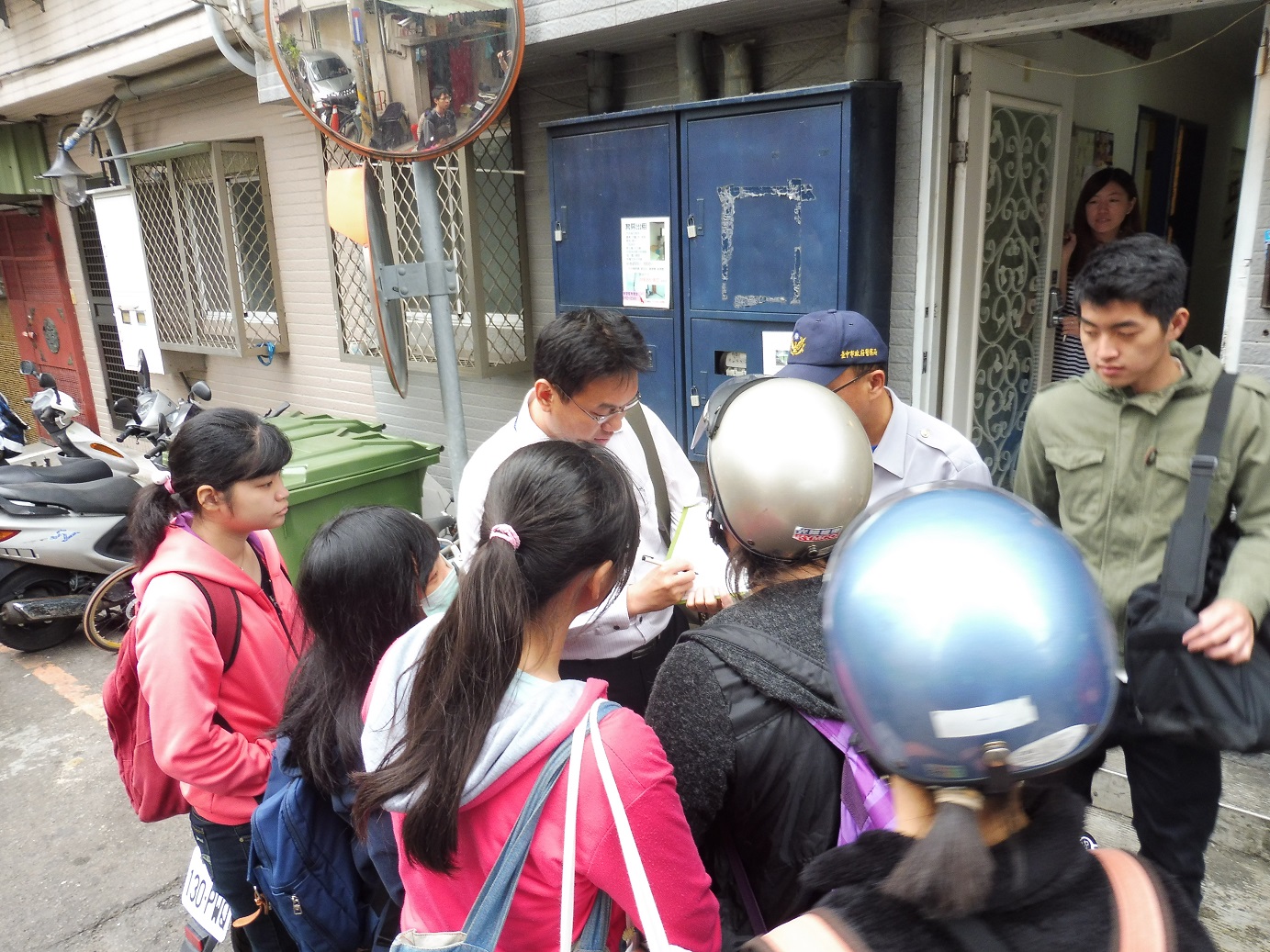 台中市政府嚴格取締地下日租套房。 台中市政府嚴格取締地下日租套房。