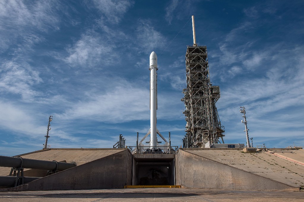 美國太空探索科技公司 SpaceX 於7日晚上8時發射獵鷹9號,並酬載專為政府打造的神秘太空船Zuma。(圖為示意圖) 美國太空探索科技公司 SpaceX 於7日晚上8時發射獵鷹9號,並酬載專為政府打造的神秘太空船Zuma。(圖為示意圖)