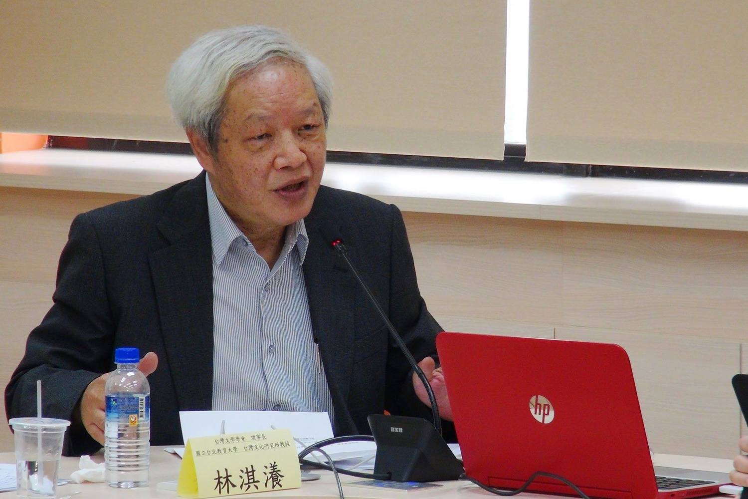 台灣文學會理長向陽:「我們認為,無論是古典文學或現當代文學,凡是在我們台灣土地孕育而生的都是台灣文學,都是我們珍惜的研究對象。」 圖:翻攝自向陽臉書 台灣文學會理長向陽:「我們認為,無論是古典文學或現當代文學,凡是在我們台灣土地孕育而生的都是台灣文學,都是我們珍惜的研究對象。」 圖:翻攝自向陽臉書