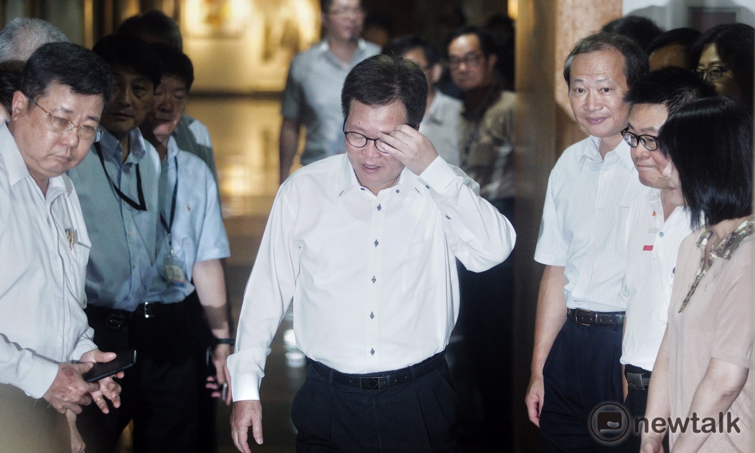 中油董事長陳金德為大潭電廠跳電事件請辭董事長一職,他說辭職沒有什麼委屈,也許是天意。 中油董事長陳金德為大潭電廠跳電事件請辭董事長一職,他說辭職沒有什麼委屈,也許是天意。