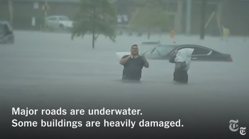 哈維(Harvey)颶風重創德州休士頓和周遭地區,釀成嚴重洪患。 圖:翻攝Youtube 哈維(Harvey)颶風重創德州休士頓和周遭地區,釀成嚴重洪患。 圖:翻攝Youtube
