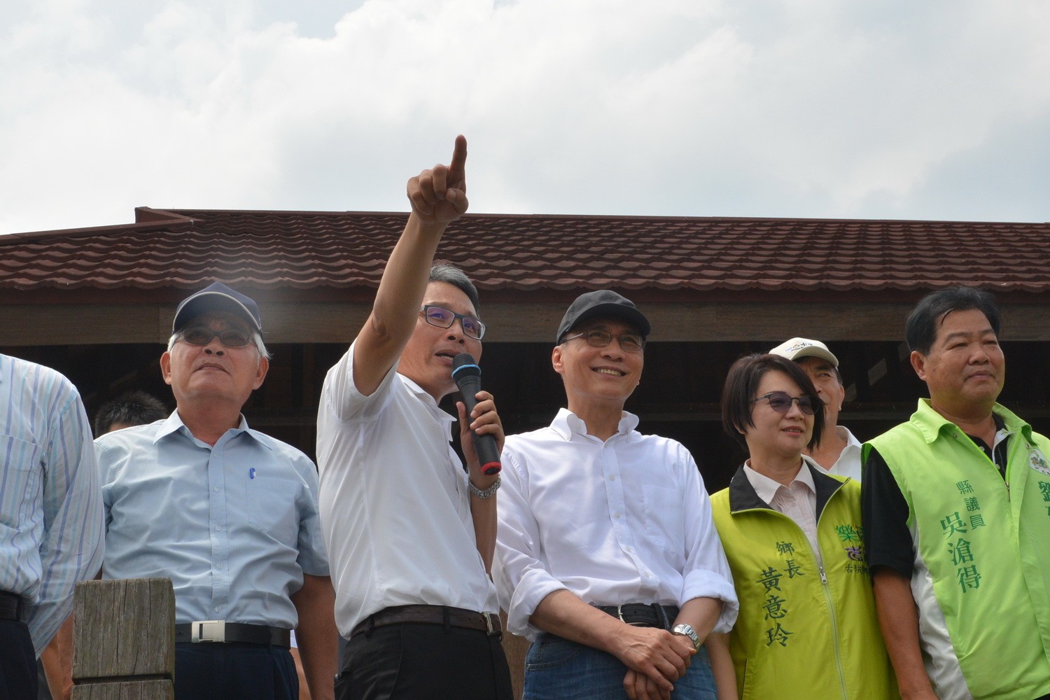 行政院長林全今(29)日前往雲林縣視察「前瞻基礎建設計畫(水環境)-湖山水庫第二原水管工程」。 圖:雲林縣政府/提供 行政院長林全今(29)日前往雲林縣視察「前瞻基礎建設計畫(水環境)-湖山水庫第二原水管工程」。 圖:雲林縣政府/提供