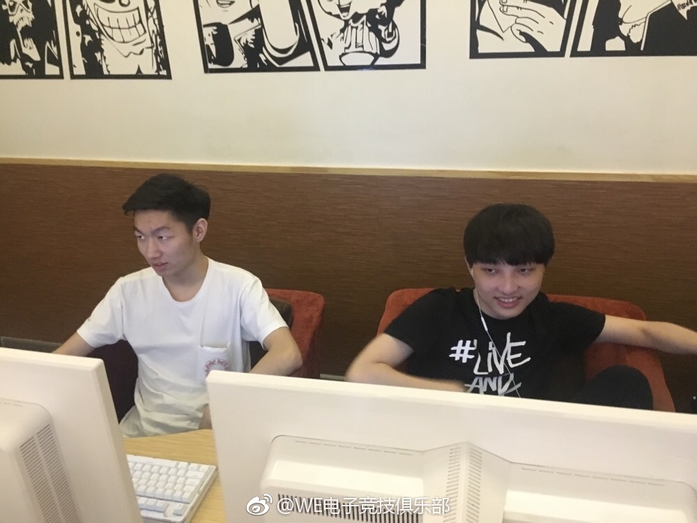WE的訓練場地較為簡陋一點。 圖:翻攝自 WE 官方微博 WE的訓練場地較為簡陋一點。 圖:翻攝自 WE 官方微博