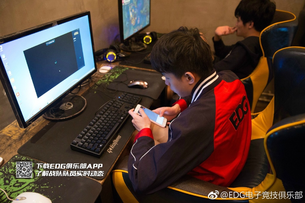 EDG的訓練場地較為寬敞。 圖:翻攝自 EDG 官方微博 EDG的訓練場地較為寬敞。 圖:翻攝自 EDG 官方微博