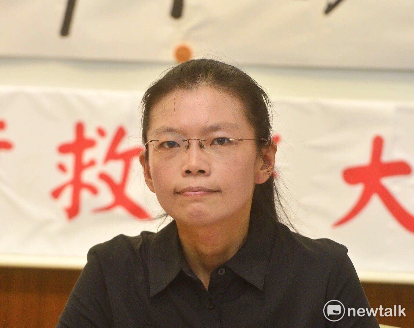 人權工作者李明哲失蹤172天,妻子李淨瑜6日召開記者會表示,李明哲委任律師宣稱李明哲即將公開審判,並要她前往中國。 圖:本報攝影組 人權工作者李明哲失蹤172天,妻子李淨瑜6日召開記者會表示,李明哲委任律師宣稱李明哲即將公開審判,並要她前往中國。 圖:本報攝影組