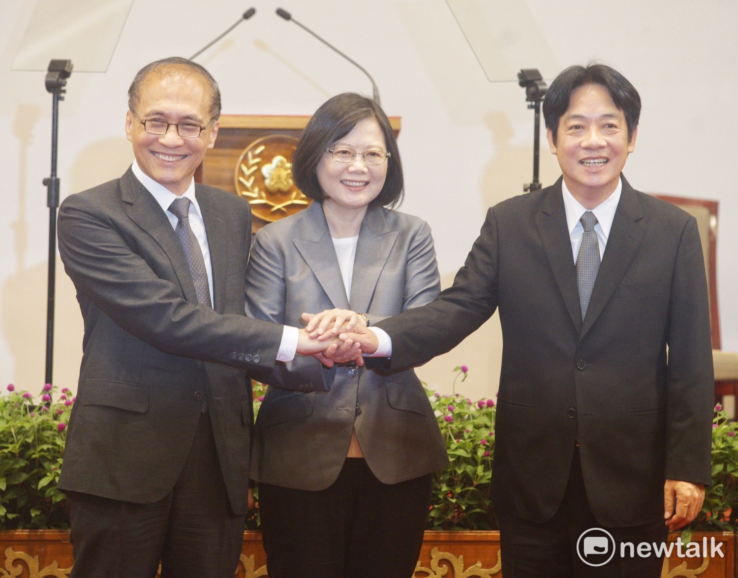 賴內閣改組的主軸是拚經濟,民進黨財經青壯派順勢抬頭。 賴內閣改組的主軸是拚經濟,民進黨財經青壯派順勢抬頭。