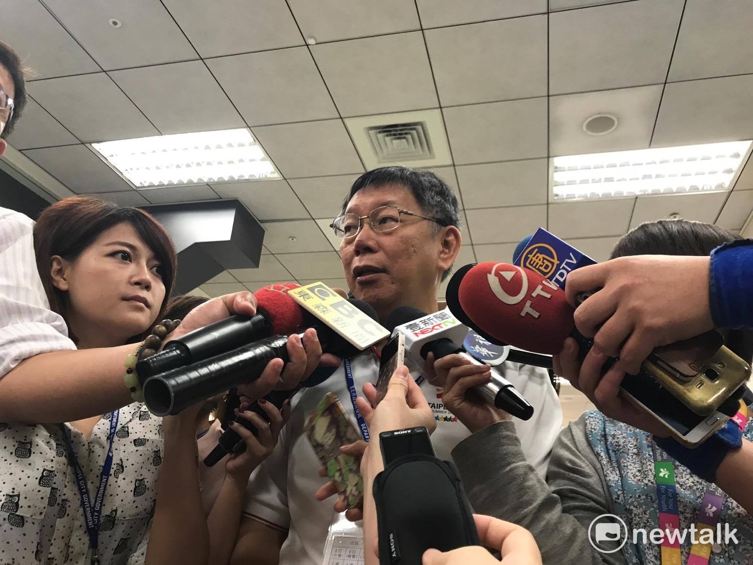 世大運功臣蘇麗瓊離職,台北市長柯文哲今日表示,蘇說忙世大運兩年很累,需要休息一下。 世大運功臣蘇麗瓊離職,台北市長柯文哲今日表示,蘇說忙世大運兩年很累,需要休息一下。