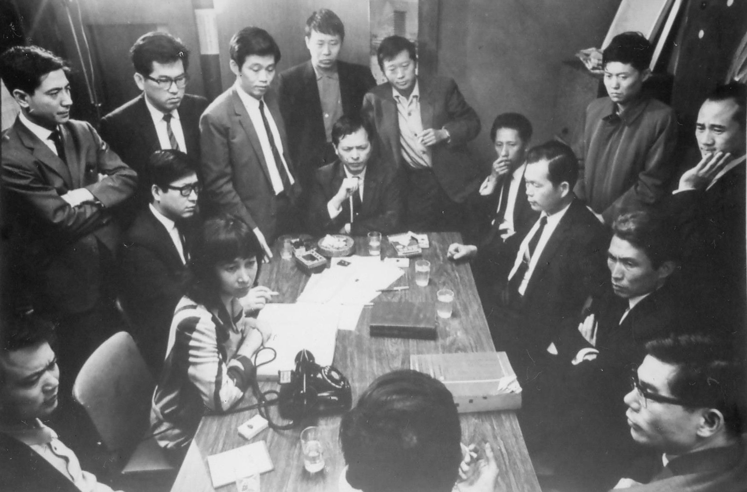 台灣青年社幹部開會商討搶救柳文卿事宜。 台灣青年社幹部開會商討搶救柳文卿事宜。