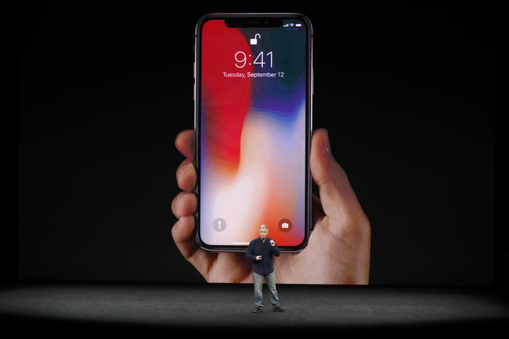 iPhone X(ten)登場,日前預測的各大功能也逐一證實登場。 iPhone X(ten)登場,日前預測的各大功能也逐一證實登場。