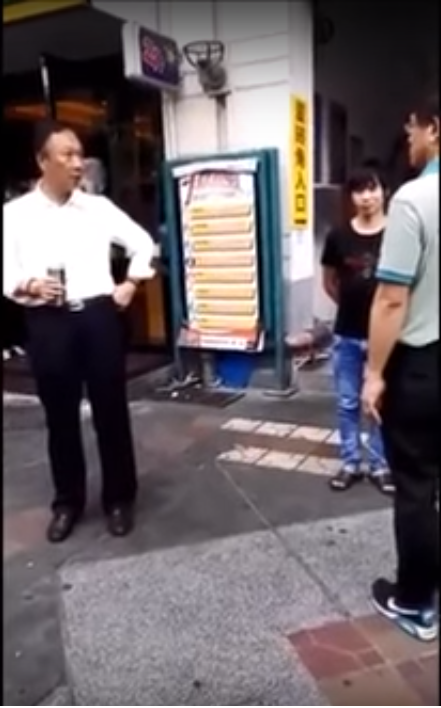 日前富士康舉行內部會議時,鴻海集團總裁郭台銘當著全體員工的面前批評富士康工會高層不做事。資料照片。 日前富士康舉行內部會議時,鴻海集團總裁郭台銘當著全體員工的面前批評富士康工會高層不做事。資料照片。