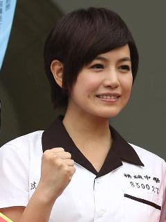 以電影「那些年,我們一起追的女孩」竄紅的藝人陳妍希(圖),最近因首張音樂專輯的發片,即獲得文化部350萬的補助,引發外界討論。圖片來源:中央社。 以電影「那些年,我們一起追的女孩」竄紅的藝人陳妍希(圖),最近因首張音樂專輯的發片,即獲得文化部350萬的補助,引發外界討論。圖片來源:中央社。