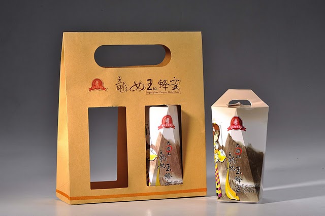 有的參賽者的包裝設計,以小龍女玉峰漫畫故事來引起消費者共鳴。圖片:翻攝自網路。 有的參賽者的包裝設計,以小龍女玉峰漫畫故事來引起消費者共鳴。圖片:翻攝自網路。