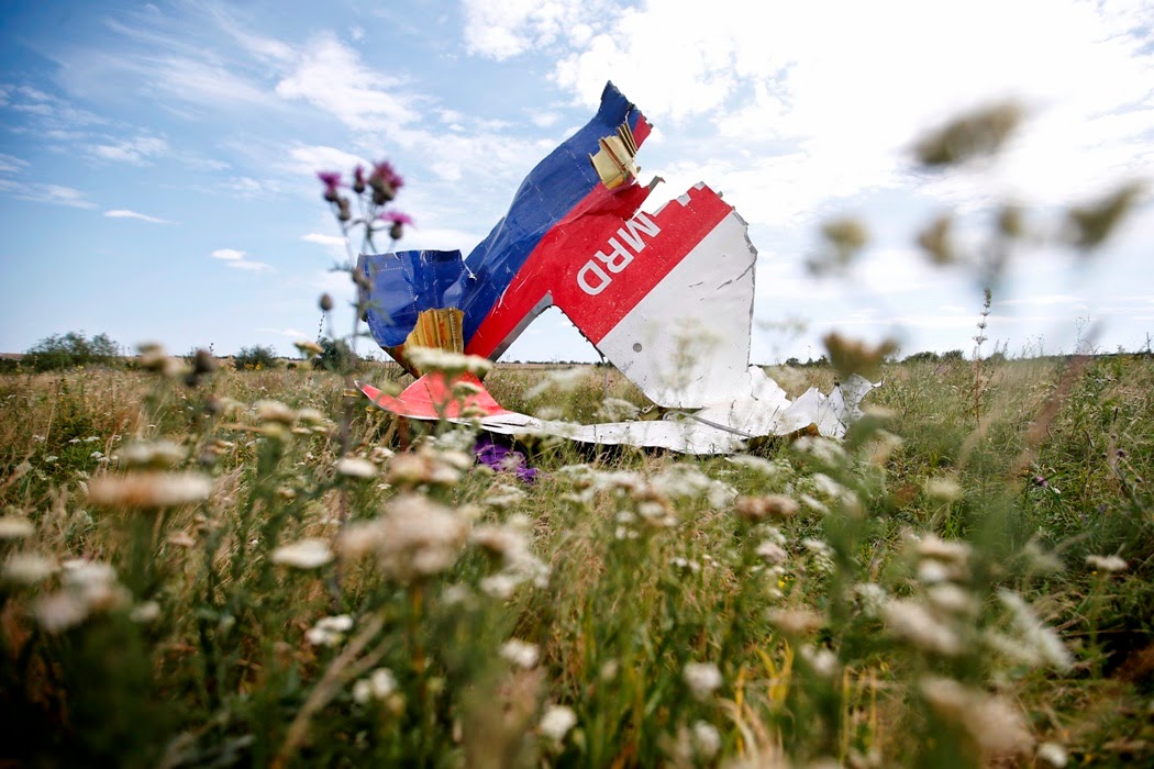馬航MH17在烏克蘭東部遭到攻擊失事,找到疑似俄導彈碎片。 圖:達志影像/路透社資料照片 馬航MH17在烏克蘭東部遭到攻擊失事,找到疑似俄導彈碎片。 圖:達志影像/路透社資料照片