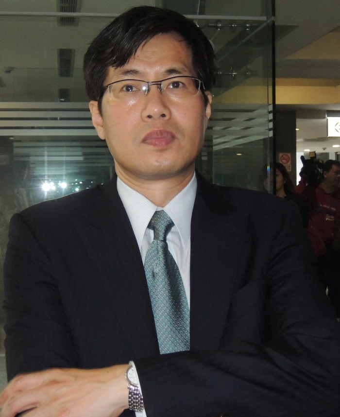 台大醫師柯文哲笑稱,「每個縣市都希望我去選!」不過選台北市長會比較有破壞力。圖:陳冠廷/攝 台大醫師柯文哲笑稱,「每個縣市都希望我去選!」不過選台北市長會比較有破壞力。圖:陳冠廷/攝