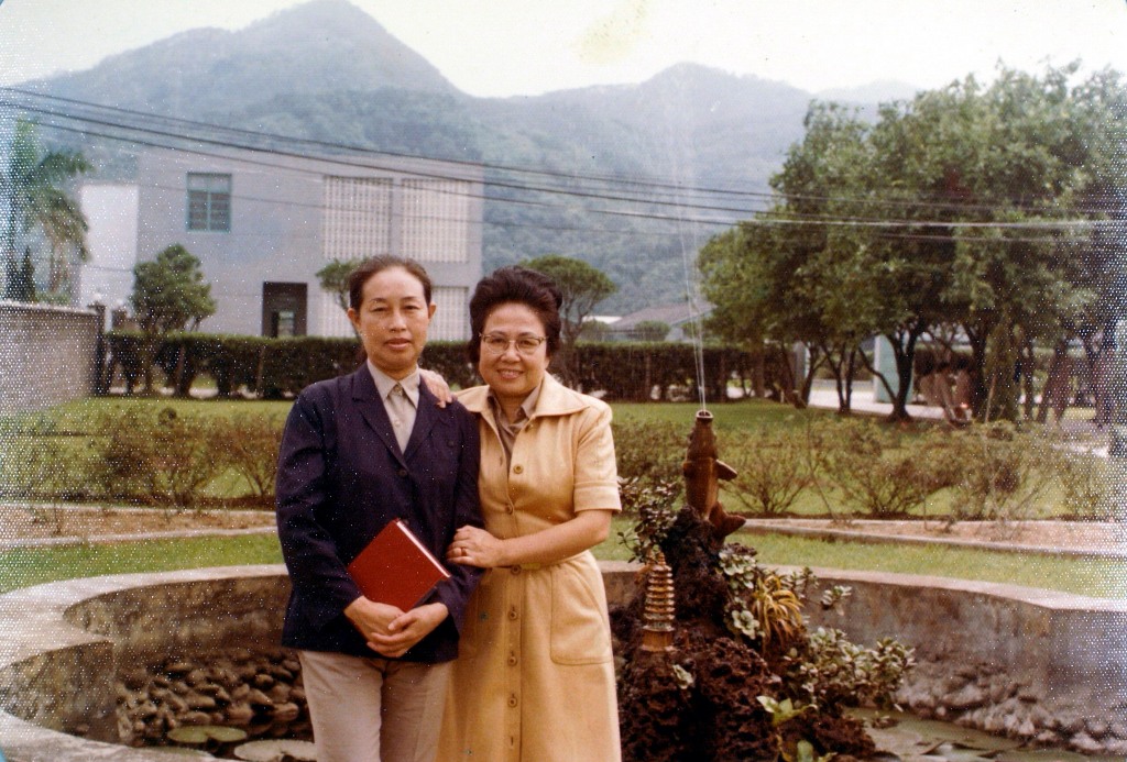 徐美(左)與崔小萍在仁教所。圖片:蔡宏明攝 徐美(左)與崔小萍在仁教所。圖片:蔡宏明攝