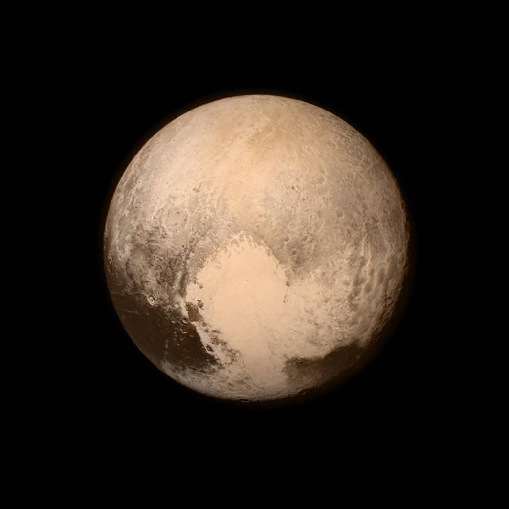 冥王星上有一處明亮的愛心型區域,為了紀念發現冥王星的美國天文學家湯博(Clyde Tombaugh),新視野號的首席調查員史騰15日宣布將這塊區域命名為「湯博區」(Tombaugh Reggio)。圖:翻攝自NASA官網 冥王星上有一處明亮的愛心型區域,為了紀念發現冥王星的美國天文學家湯博(Clyde Tombaugh),新視野號的首席調查員史騰15日宣布將這塊區域命名為「湯博區」(Tombaugh Reggio)。圖:翻攝自NASA官網