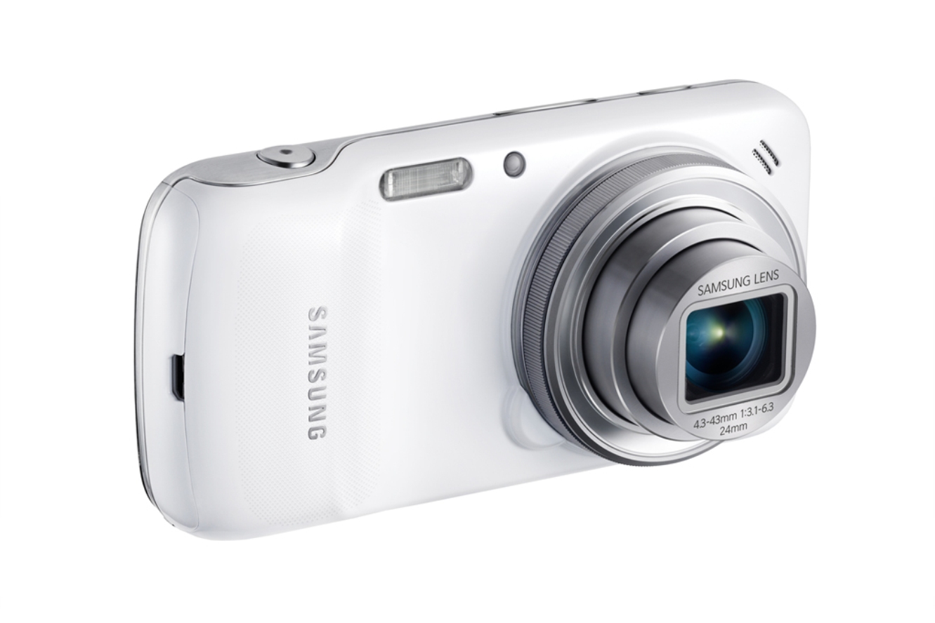 圖片說明:
1.Galaxy S4 mini是S4的縮小版,功能上與S4相同。
2.Galaxy S4 zoom結合了消費至數位相機與智慧型手機,訴求智慧型手機有更高的攝影效果。
3.Galaxy S4 Active是專為戶外運動設計使用的機種,並提供IP67的防水性。
圖片來源:Samsung。 圖片說明:
1.Galaxy S4 mini是S4的縮小版,功能上與S4相同。
2.Galaxy S4 zoom結合了消費至數位相機與智慧型手機,訴求智慧型手機有更高的攝影效果。
3.Galaxy S4 Active是專為戶外運動設計使用的機種,並提供IP67的防水性。
圖片來源:Samsung。