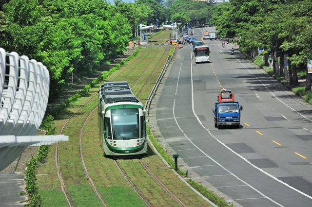 輕軌C3候車站 輕軌C3候車站