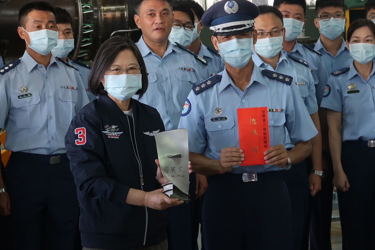 President Tsai Ing-wen went to the Third Logistics Command of Okayama Air Force Base on the morning of the 26th. Photo: Lin Chaoyi / Photo