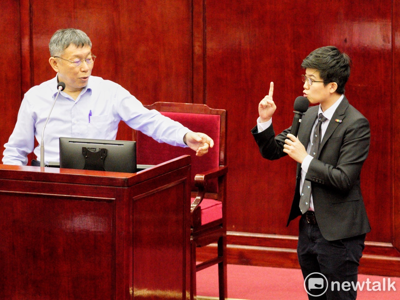 台北市長柯文哲（左）、台北市議員苗博雅（右）。   圖：張良一 / 攝（資料照片）