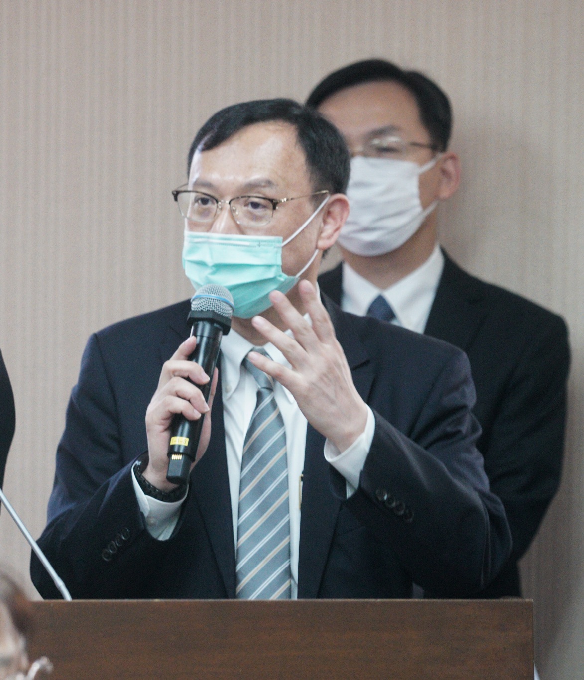 諾富特一館混宿誰的責任 各機關官員推一輪沒答案