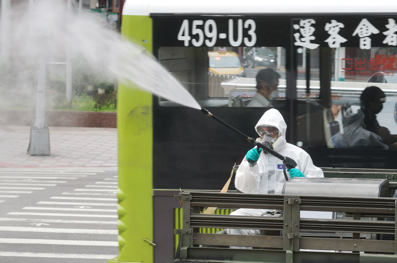 驚！北市信義區某老人機構爆2確診  34人快篩全部陽性