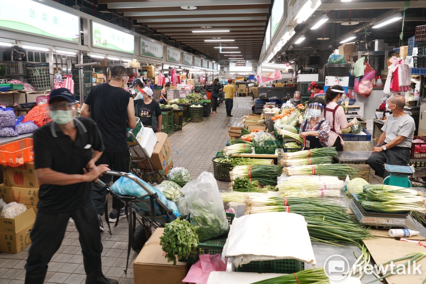 環南市場今復市 陳時中：拜託大家撐住 周邊採檢陽性率已越來越低