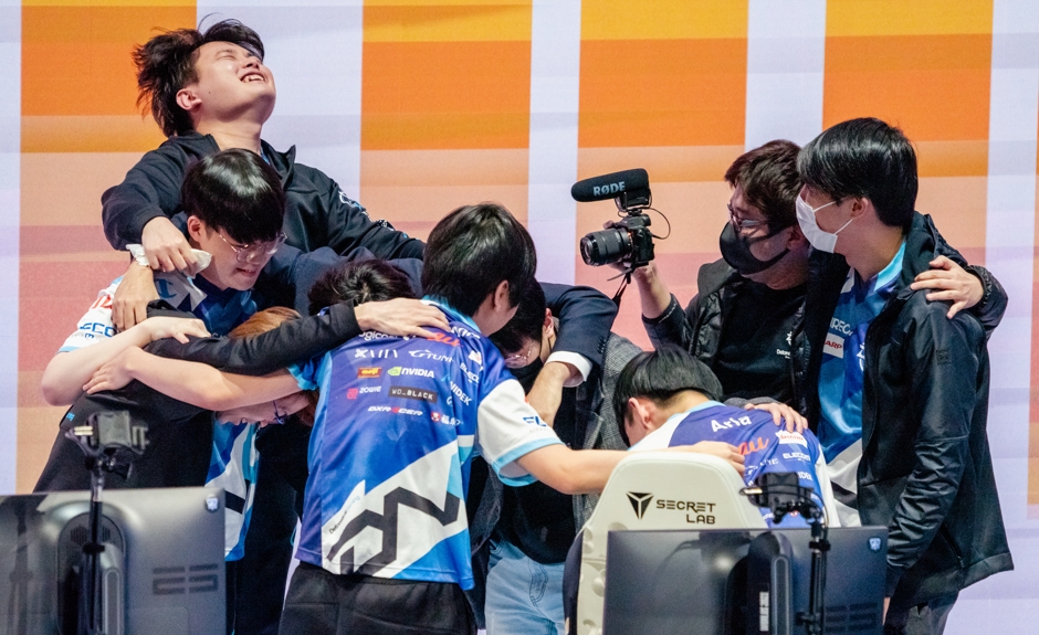 DFM成為史上首支晉級小組賽的日本隊伍。 圖:Riot Games/提供 DFM成為史上首支晉級小組賽的日本隊伍。 圖:Riot Games/提供
