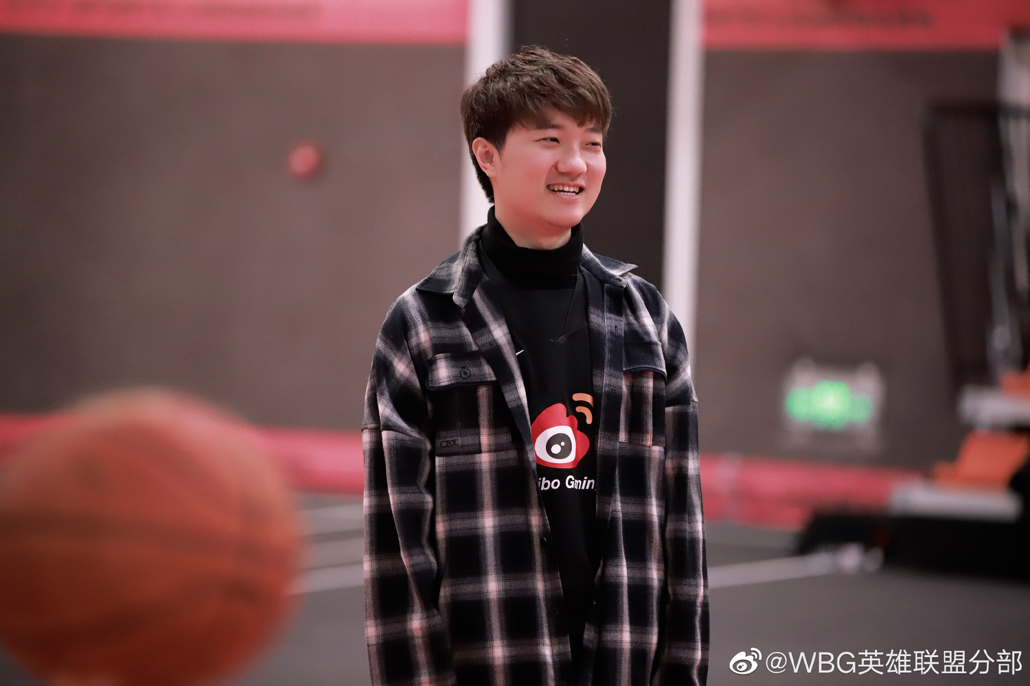 台籍輔助選手SwordArT聚首前SN隊友們。 圖：翻攝自WBG微博