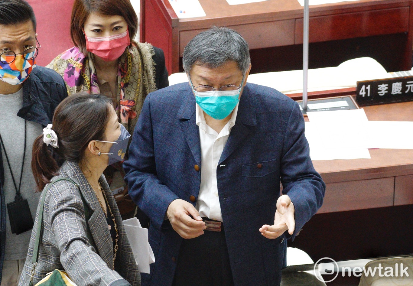 勞動局長被爆違行政中立還反批「東廠」 議員狂轟杯葛提早散會抗議