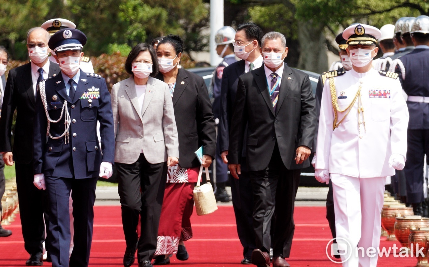 軍禮歡迎吐瓦魯總理來訪 蔡英文：太平洋友邦第一個和台灣建交的國家 | 政