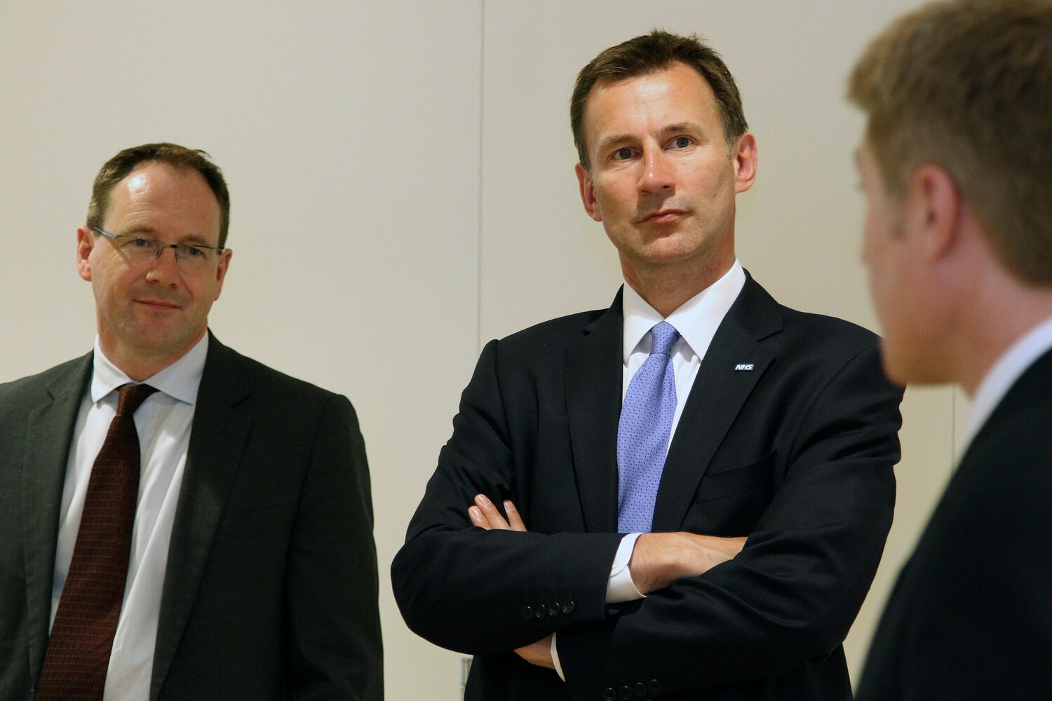 英國新任財政大臣為杭特（Jeremy Hunt，中）。   圖：翻攝自維基百科（資料照）