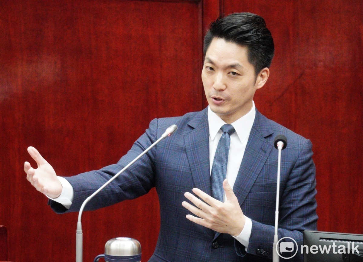 台北市長蔣萬安在台北市議會備詢。   圖：張良一 / 攝