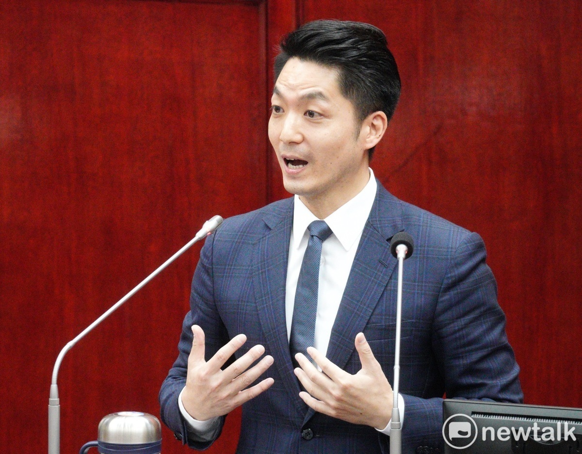 ▲ 蔣回答時頻跳針重申對等、互惠、尊嚴、善意等，讓議員諷刺只會「講廢話」。（圖／新頭殼）