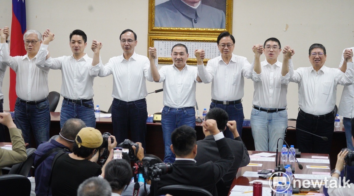 國民黨主席朱立倫今日在中常會徵召新北市長侯友宜參選2024總統。 圖：張良一攝