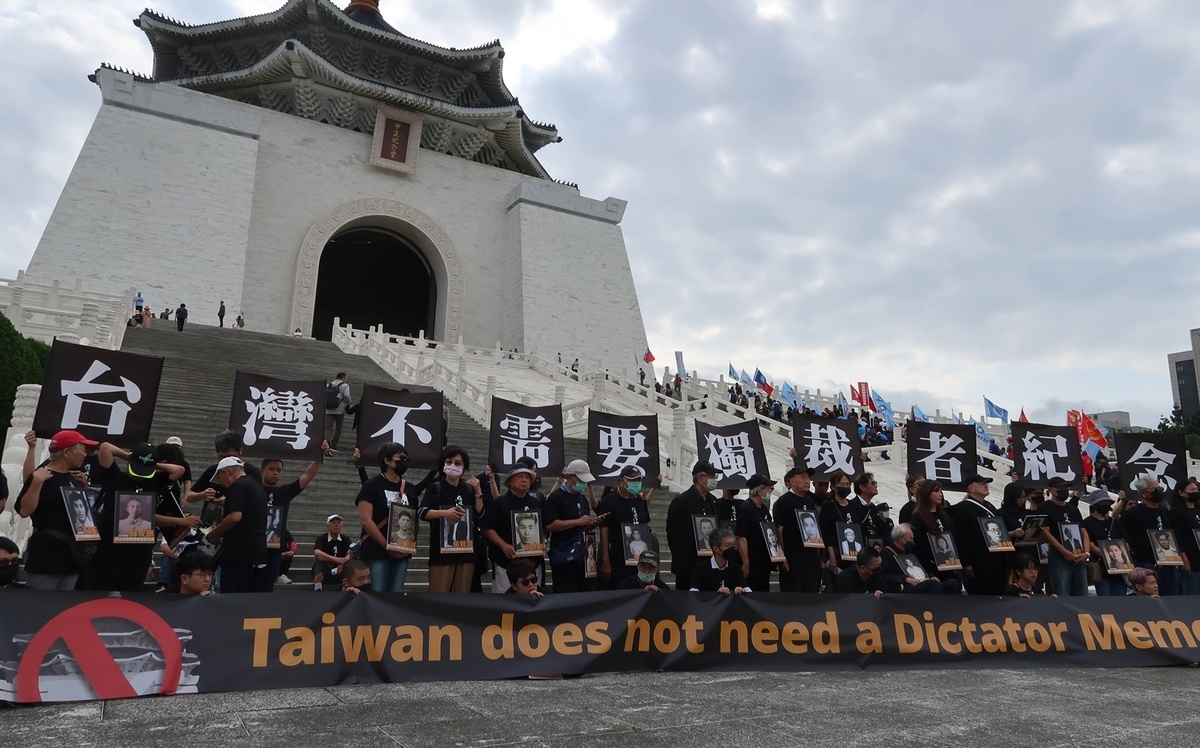「吃飽太閒路」? 盧秀燕怒批中正路改名 2.7萬網友表態了......