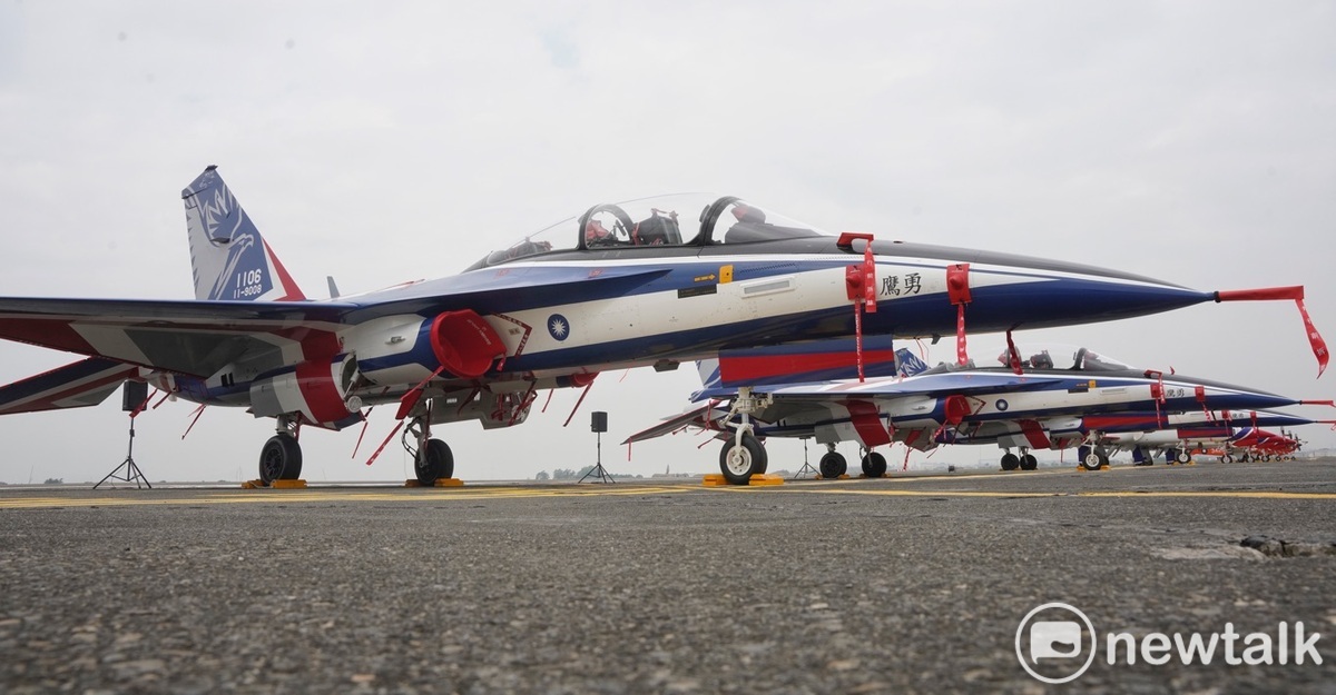  空軍今舉辦飛行訓練指揮部編成典禮。圖為空軍勇鷹號高教機。 圖：張良一/攝 