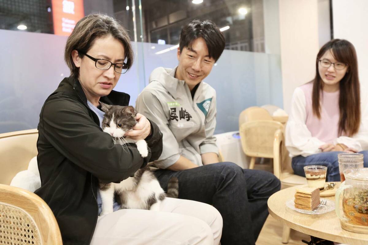  蕭美琴赴中和替吳崢站台。 圖：賴清德競總提供 
