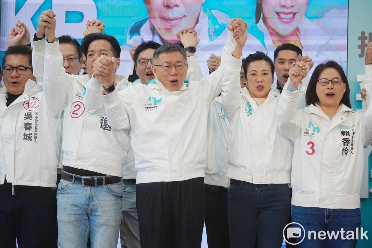 民眾黨前主席柯文哲原擬將徐春鶯列入 2024 年立委候選人不分區名單，惟因其過往經歷與言行引發外界爭議，最終該提名計劃未能實現。 圖：張良一／攝 