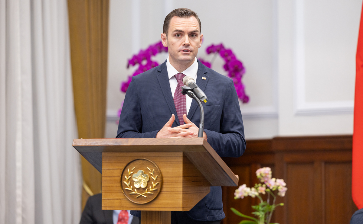  美國眾議院「美國與中國共產黨戰略競爭」特別委員會主席蓋拉格（Mike Gallagher）率團抵台。 圖：總統府提供 