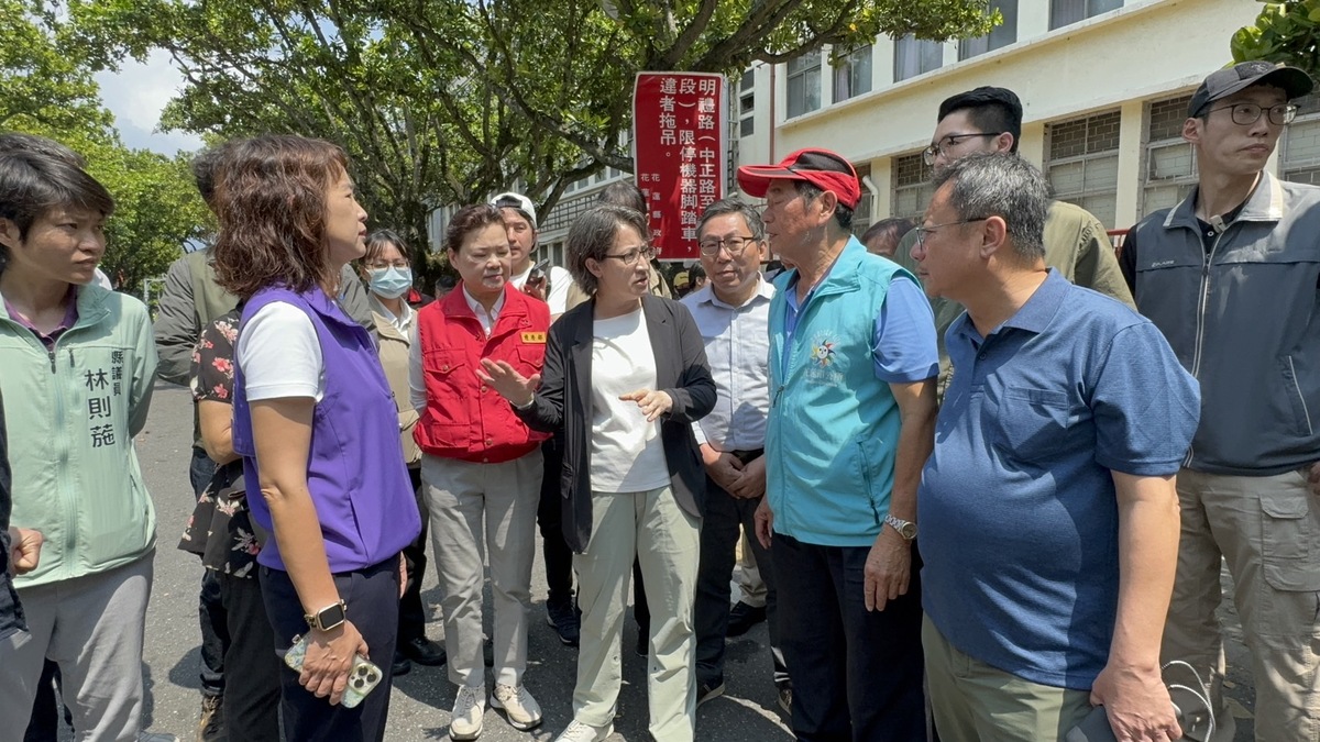  蕭美琴回到花蓮掌握地震後的第一線狀況。 圖：蕭美琴辦公室/提供 