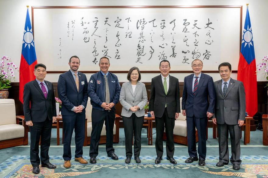  蔡英文接見美國海外作戰退伍軍人協會。 圖：總統府提供 